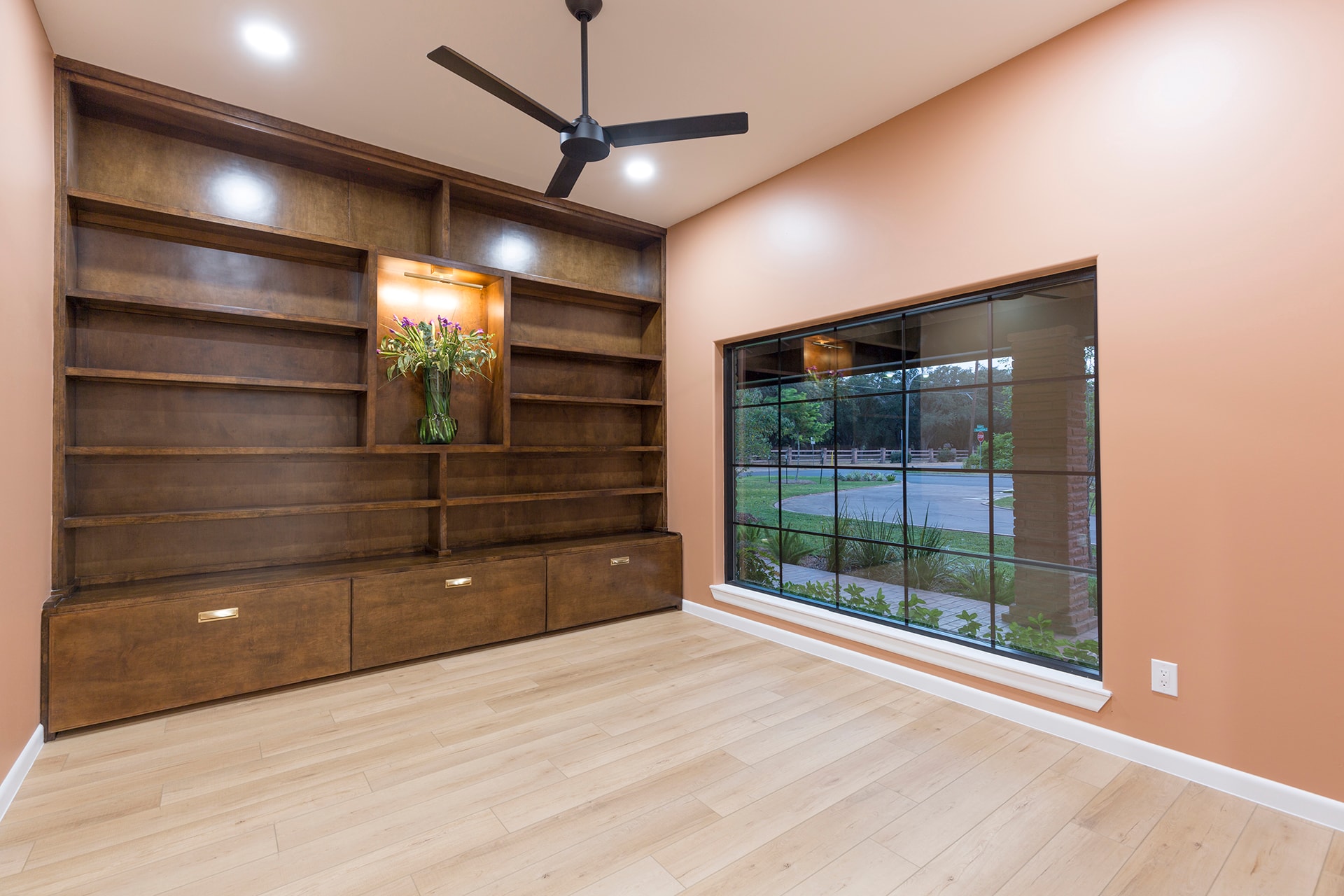 Modern living room with built-in shelving